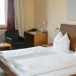 Hotel Sinsheim 호텔 진스하임