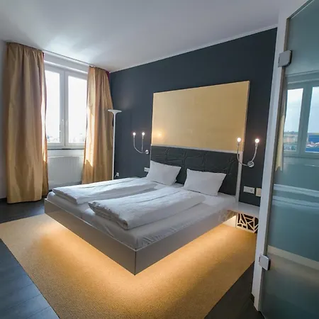 Otel Hotel Sinsheim 4*