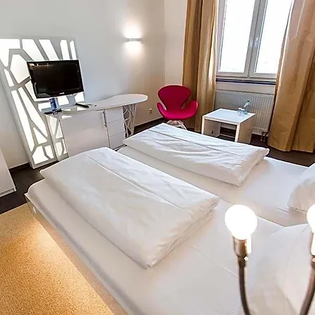 Otel Hotel Sinsheim